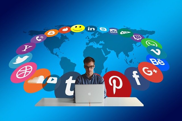 This image has an empty alt attribute; its file name is 6-Reasons-Why-Every-Social-Media-Enthusiast-Needs-to-Have-a-Laptop-1.jpg
